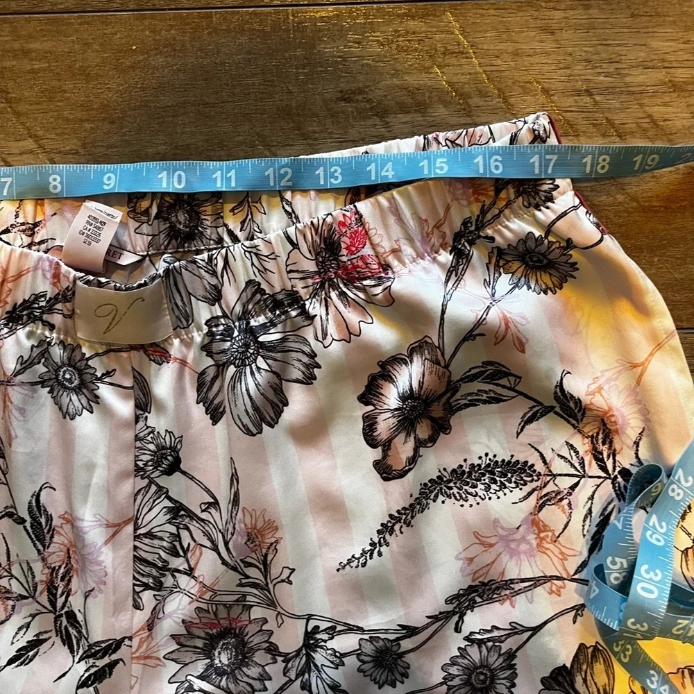 Victoria secret silky pajama bottoms - Picture 3 of 4